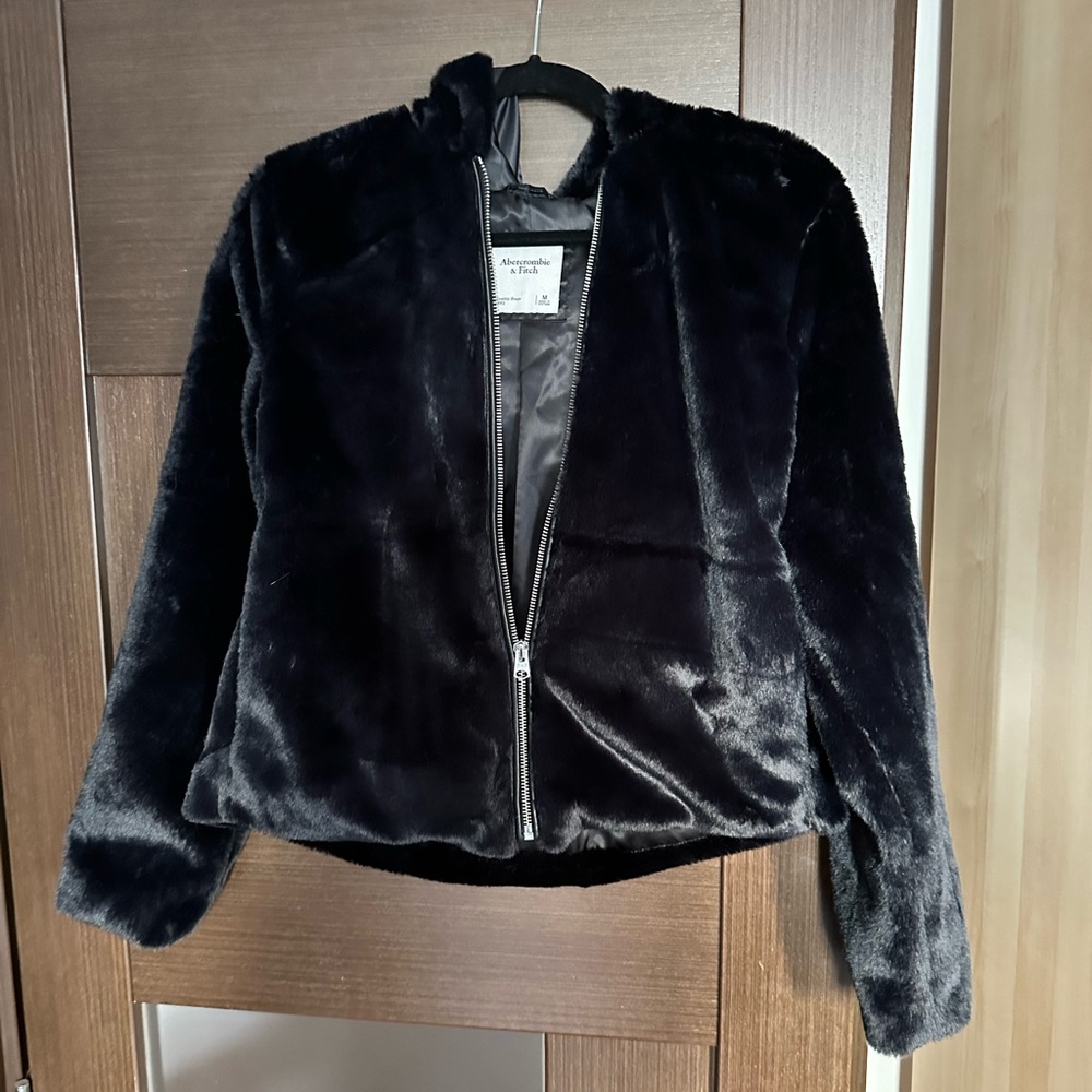 Abercrombie & Fitch hooded faux fur jacket